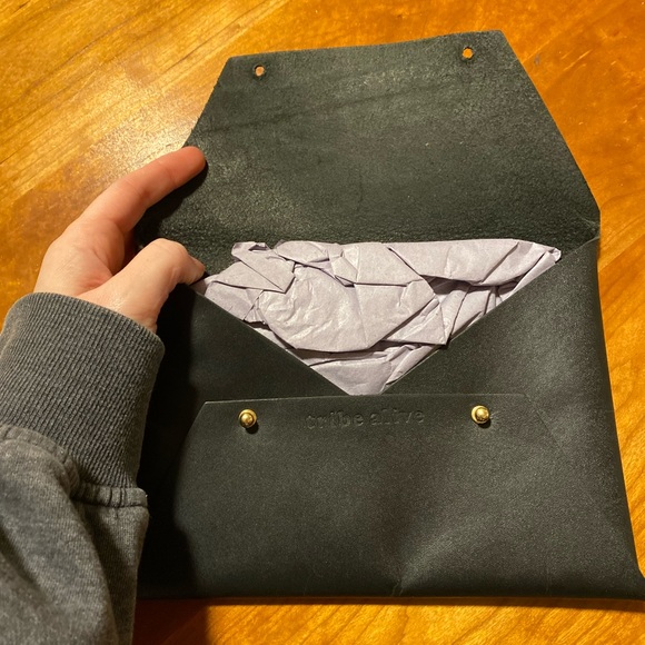 Tribe Alive Leather Pouch Wallet - Picture 8 of 8